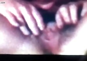 Masturbating soft beaut- www.sexcam18.ml