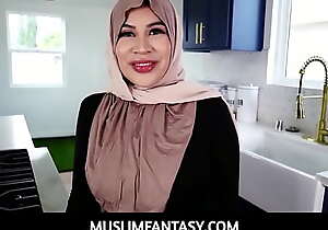 MuslimFantasy- Thick Hijab Wife Tokyo Lynn Tokus No Longer Resists Her Randy Pinch pennies