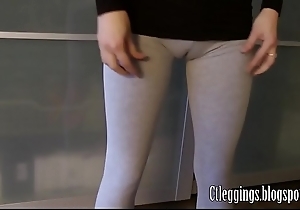 Gymnastics cameltoe almost grey leggings.
