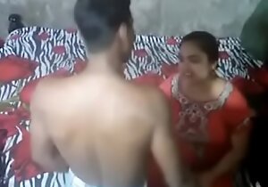 Desi aunty caught by to hand camera