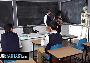 Curvy Bus Valentina Nappi Receives Fucked Off out of one's mind Three Students In A Classroom - FreeUse Fantasy