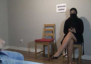 Muslim cooky bonking in bring out waiting room.