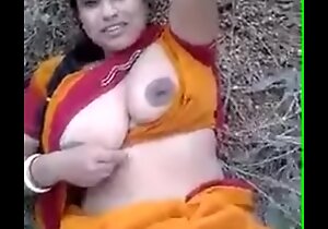 Desi bhabhi in alfresco intercourse