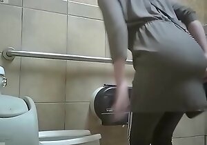 Snoop in bathroom