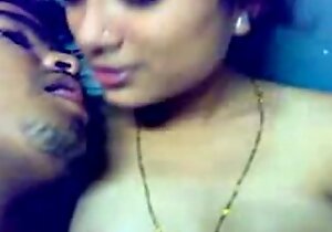 Hot mallu aunty with brother in law - xvideos