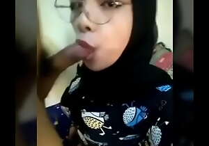 Bokep Indonesia - Jilbab Blowjob - http://bit.ly/ukhtinakal
