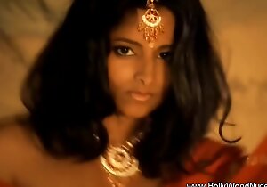 Superb Naturaly Body On Indian Woman