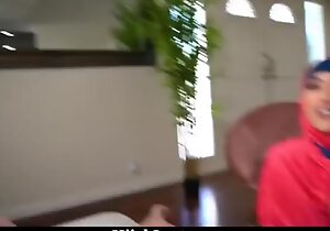 Good Hijab Girl to Do Besides Step up And Pay What's Justified to Her Boyfriend - HijabLust