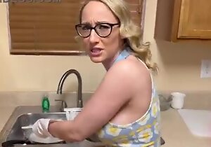 Stepmom Teaches Me How To Cook!