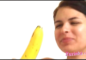 How-to: youthful ill-lighted non-specific teaches using a banana